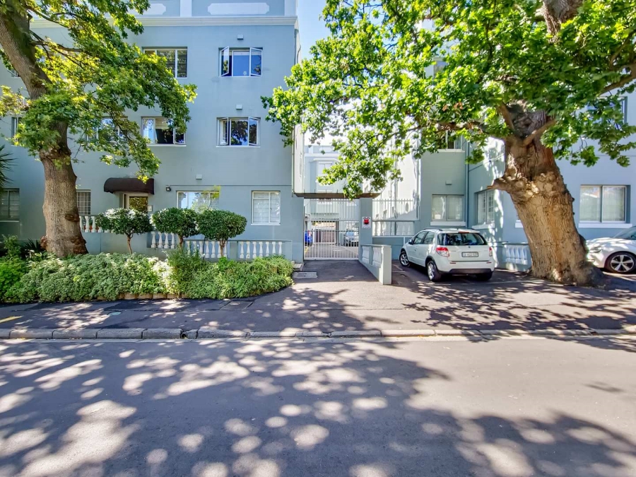 1 Bedroom Property for Sale in Oranjezicht Western Cape